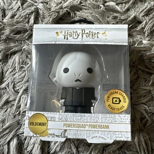 PowerBank Harry Potter 2500mAh USB Charger Cable Included Collectors Item Gift - Zdjęcie 1 z 3