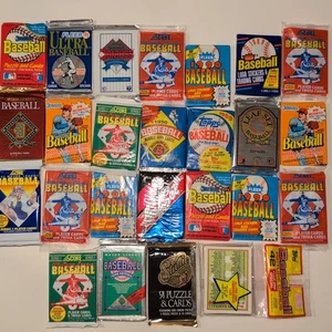 Vintage Lot Of 25 Unopened Baseball Card Packs From 80s/90s - Over 350 Cards! - Picture 1 of 5