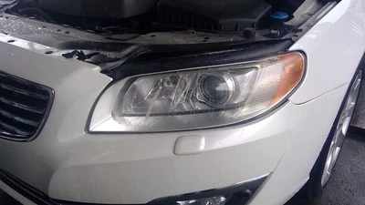 Driver Headlight XC70 Xenon HID Fits 14-16 VOLVO 70 SERIES 2398306 - Image 1 of 4