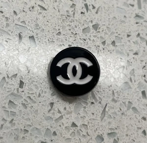 Chanel Ganzmetall Knopf Schwarz Weiß #1613 - Bild 1 von 6