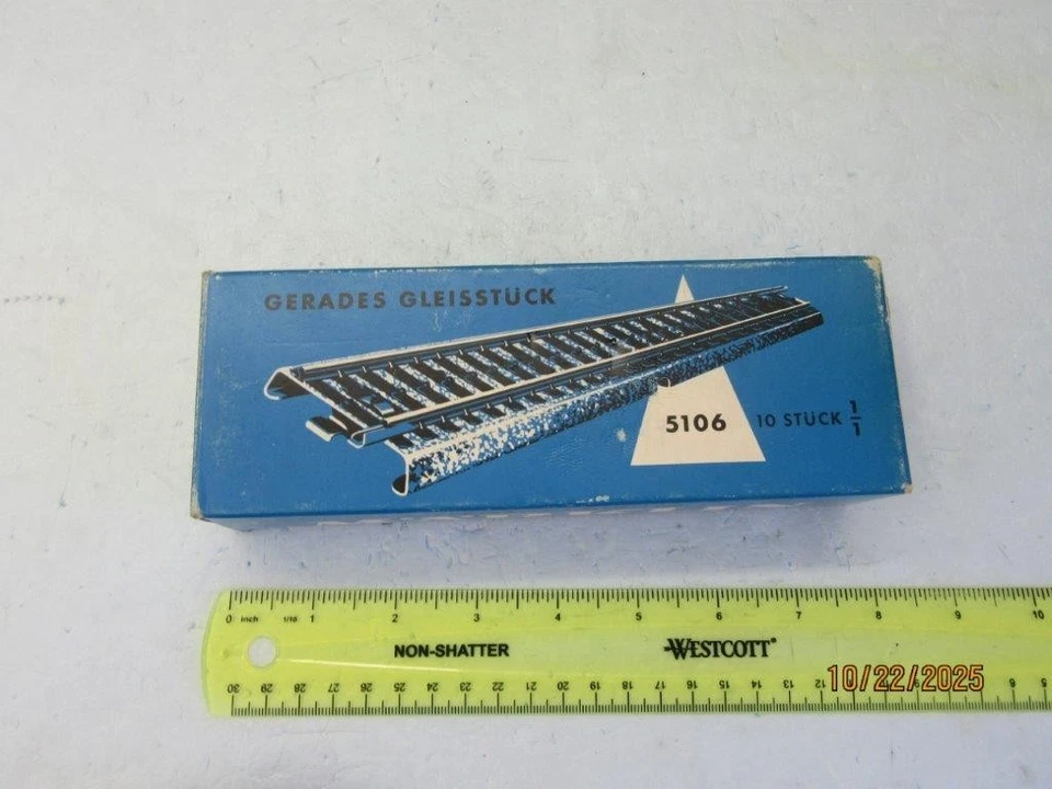 HO - Marklin 5100  M-Track Straight Stud-Contact Box of 10 - Boxed - Image 1 of 3