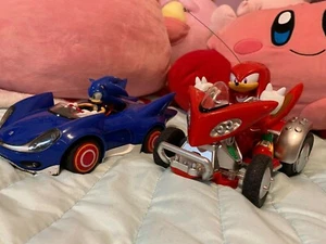 Knuckles Sonic Character R/C Toy Car (NO CONTROLLERS) - Picture 1 of 4