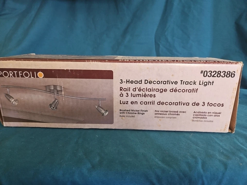 Portfolio Luz de Pista Decorativa 3 Cabezales 0328386 Acabado Níquel Cepillado Nueva en Caja Foto 1 de 4