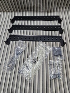 APC PDU Vassoi di ritenzione cavi (QTY 3) per modello AP7898(RCHS) - Foto 1 di 12