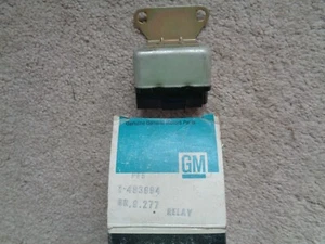 RELAY / SWITCH ORIGINAL OEM GM 483694 NOS - Picture 1 of 3