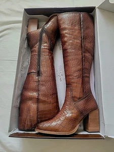 Diba True Leather Crocodile Embossed Knee High Boots Stacked Heel Size 7.5 - Picture 1 of 8