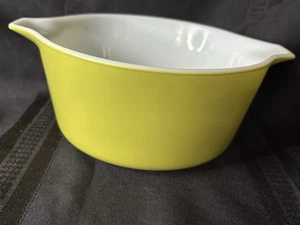 Vintage Pyrex #474-B Avocado/VERDE Green 1 &1/2Qt Casserole SHINY - Picture 1 of 6