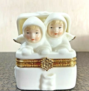 Baum Bros, Christmas Snow Baby Angels, Porcelain Hinged Trinket Box - Picture 1 of 7