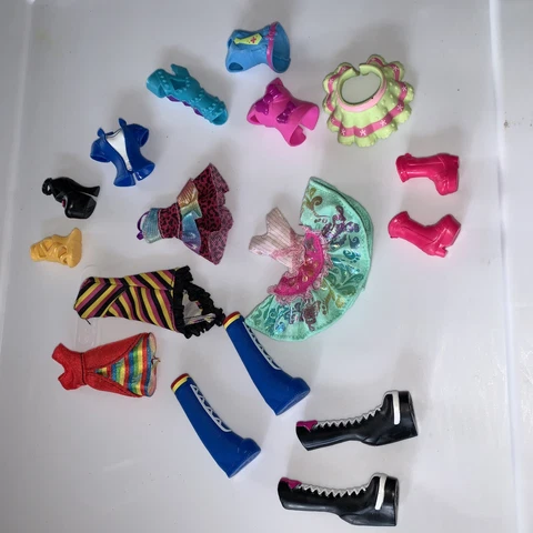 Equestria Girls Doll Clothes Shoes Lot Fluttershy Rockin Hairstyle Dress Cover