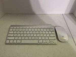 Apple A1314 Bluetooth Keyboard and A1296 Mouse - Picture 1 of 24