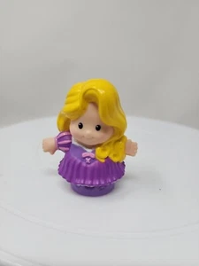 Figurina aggrovigliata Fisher Price Little People Disney Principessa Raperonzolo 2012 - Foto 1 di 6