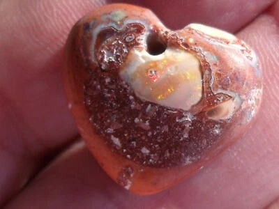 Cuentas de ópalo de fuego Cantera corazón mexicano de 25,36 quilates Foto 1 de 4