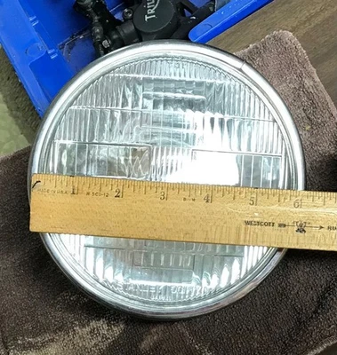 NOS Genuine Yamaha XS360 XS400 Stanley 12V Headlight 1L9-84320-60 - Image 1 of 4