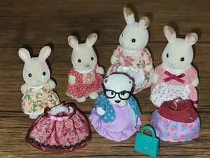 Sylvanian Family Calico Critters Hase Kaninchen Dalmatiner Hund Figur Kleidung Paket - Bild 1 von 6