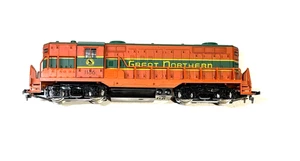 HO AHM 5012-C Great Northern GP-18 Diesel Locomotive Train #1186 - Picture 1 of 6