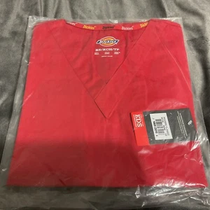 Dickies Brand New Women's Scrub Red V-neck Scrub Top Size X-Small In Package - Picture 1 of 1