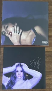 Olivia Rodrigo GUTS Exclusive Blue Vinyl LP & Signed Picture Autograph PSA DNA - Picture 1 of 4