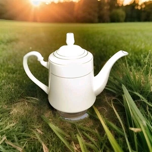 Royal Majestic Fine China 8404 Teapot D'OR  White Gold Accents Star Lid 8"H - Imagen 1 de 8