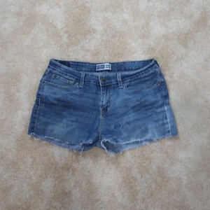 Pantaloncini tagliati Levi's Signature in denim da donna 14 jort blu effetto invecchiato - Foto 1 di 10