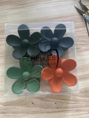 Flower Hair Claw Clip - Image 1 of 3