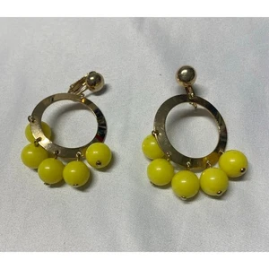 Vintage Sarah Coventry "Carnival" Earrings Spring Yellow Clip On New Old Stock - Picture 1 of 2