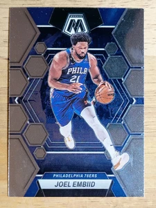 2022-23 Panini Mosaic #141 Joel Embiid - Picture 1 of 2