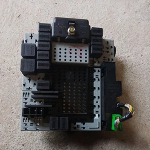 FRONT ELECTRONIC MODULE FUSE BOX CEM VOLVO V70 S60 XC70 XC90 08688513 - Picture 1 of 3