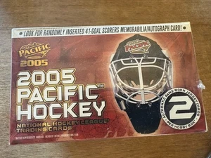 2004-05 04/05 Pacific Hockey NHL Hockey Factory Sealed Hobby Box - Picture 1 of 3