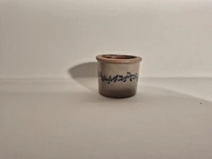 Vintage miniature salt glazed Blue vine Crock 1.3/8"T x 1.3/4" W collectible - Picture 1 of 6
