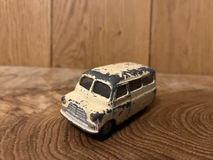 Corgi 404 Bedford Dormobile van (635/012) - Picture 1 of 5