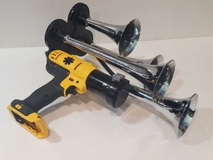 DeWALT 20V Max Quad Lufthorn, Zughorn Kompressor, Metall verchromt 14 Zoll - Bild 1 von 11