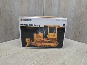 Topadora John Deere 650H construcción de precisión escala 1/16 Ertl nueva en caja - Imagen 1 de 8