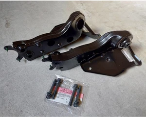 NISSAN Genuine G37 M35 M45 Stay-Rear Suspension Member LH RH Set - Bild 1 von 2