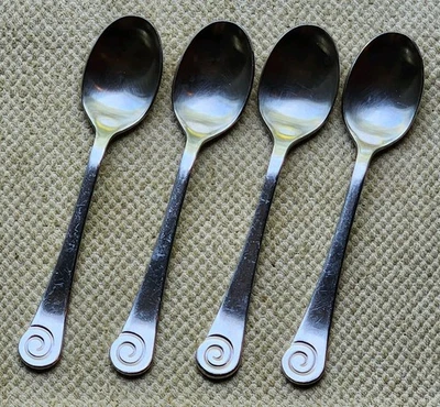 4 Place Spoons Robert Welch AMMONITE SATIN 18/10 Stainless China Shell Table 7.5 - Image 1 of 4