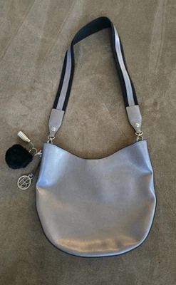 Alforja Hobo Henri Bendel Correa Larga a Rayas, Pre-pwned EXCELENTE Estado Foto 1 de 4