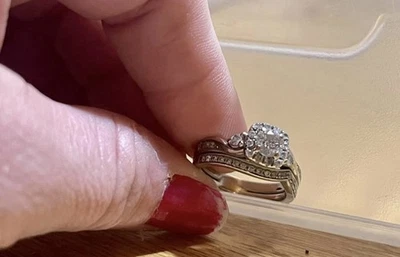 Women’s Wedding Ring Set - Image 1 of 3