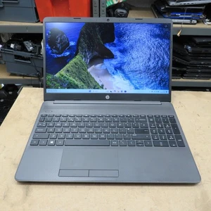 HP 250 G8 15.6" Laptop i5-1035G1 16GB RAM 256GB M.2 Windows 11 Pro - Afbeelding 1 van 15