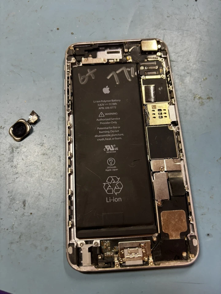 Apple iPhone 6 Plus 16GB 64GB Factory Unlocked -TOUCH DISEASE NEEDS REPAIR - Image 1 of 4