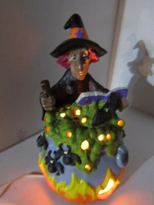 OLD VINTAGE LARGE PAPER MACHE LIGHT UP WITCH POT POTION HALLOWEEN DECO 17" - Picture 1 of 4