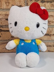 Hello Kitty - 9 Zoll Stofftier/Plüsch Katze blau Overall/rote Schleife - Sanrio/Mattel - Bild 1 von 9