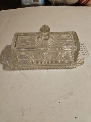  Plato y tapa mantequilla barra vidrio transparente 8"x3.5" sin marca excelente estado Foto 1 de 4