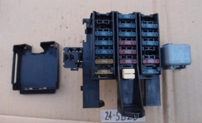 Fuse Box Genuine SUBARU Sambar Dias KV4 1991 Used From Japan - Image 1 of 3