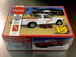 AMT 1980 DODGE RAM D-50 MODEL KIT W/COCA-COLA BOTTLE CRATES & DECALS 1/25 SCALE - Picture 1 of 5