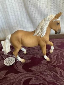 Breyer Model Horses Collecta Palomino Paso Fino Mare - Picture 1 of 4