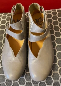 Think Pumps in Gr. 39 - grau - neu - 169,90 - Bild 1 von 7