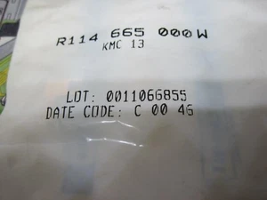 1pcs RADIALL R114665000W RF / Coaxial Connectors SMB Male 50 Ohms 4GHZ - Imagen 1 de 2