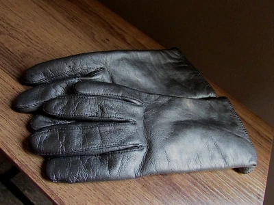 ARIS Mujer Pistola Metal Plata Metálico Cuero Forrado Guantes! Talla 7 Foto 1 de 4