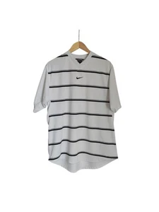 Nike Centre Swoosh 90's Vintage T-shirt. Size Large - Picture 1 of 6