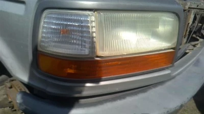 Passenger Corner/Park Light From 8501 GVW Fits 92-97 FORD F250 PICKUP 29445511 - Image 1 of 4