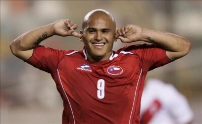 Chile Jersey 2007  Brooks Authentic men’s size medium #9 SUAZO T - Image 1 of 4